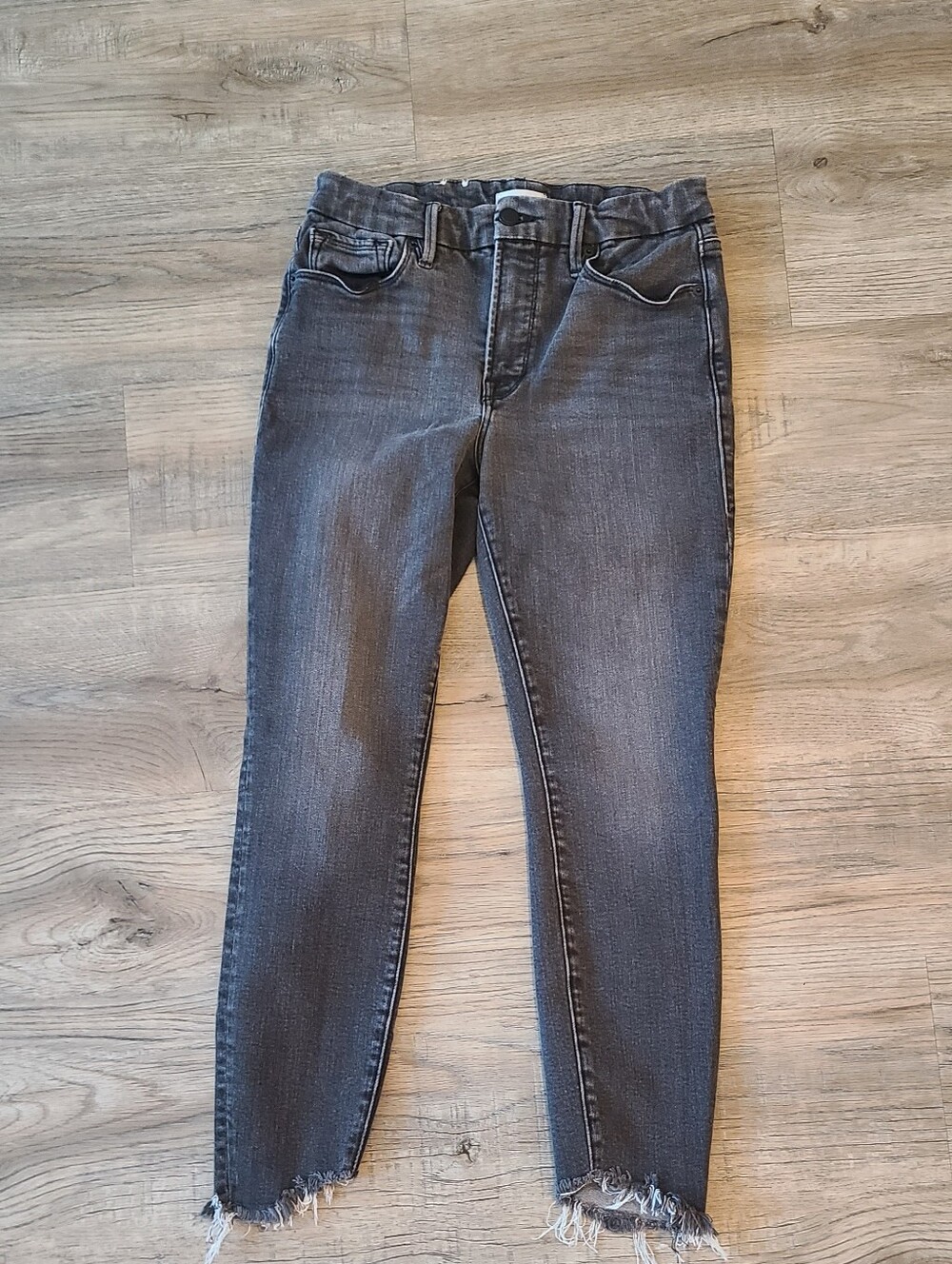 Good American Mid-Rise Stretch Skinny Distressed Hem Crop Jeans Grey, 28 / 6